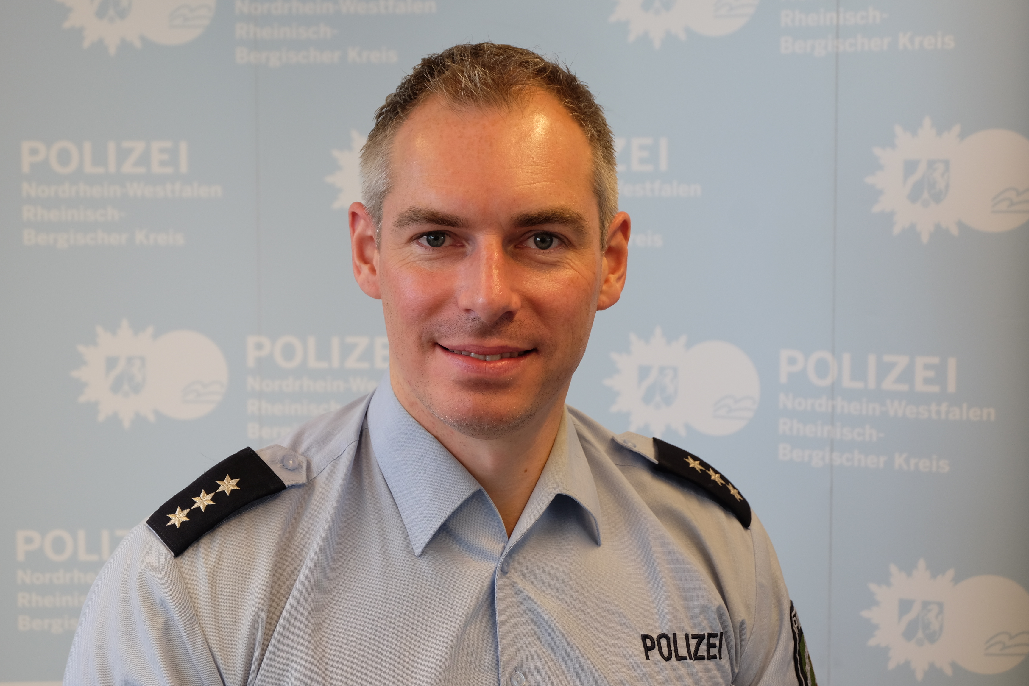 Polizeihauptkommissar Mike Kirchner in Uniform